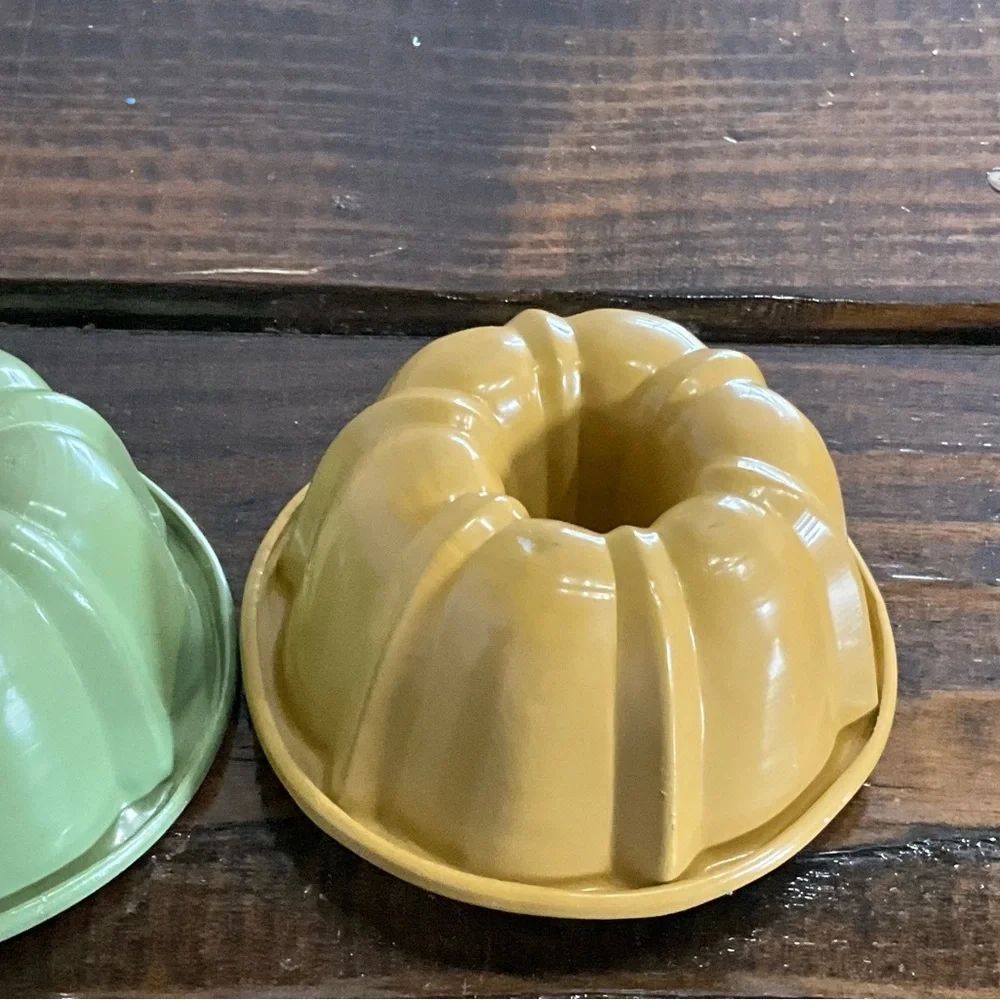 Unique Vintage this lot